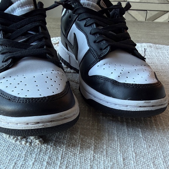 Nike Men's Low Dunk Black and White Sneakers - Picture 6 of 6